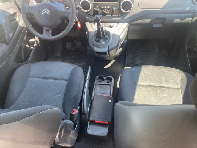 Citroen Berlingo 1.6i 98kc. - автомобили, коли, обяви за нови и употребявани 8