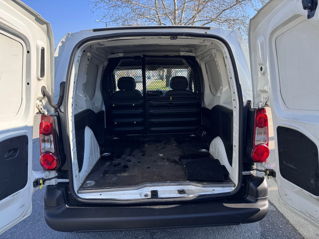 Citroen Berlingo 1.6HDI 75кс * ПЕРФЕКТЕН* - автомобили, коли, обяви за нови и употребявани 11