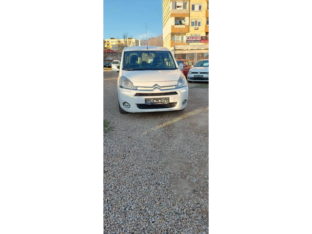 Citroen Berlingo 1.6  HDI клима - автомобили, коли, обяви за нови и употребявани 0