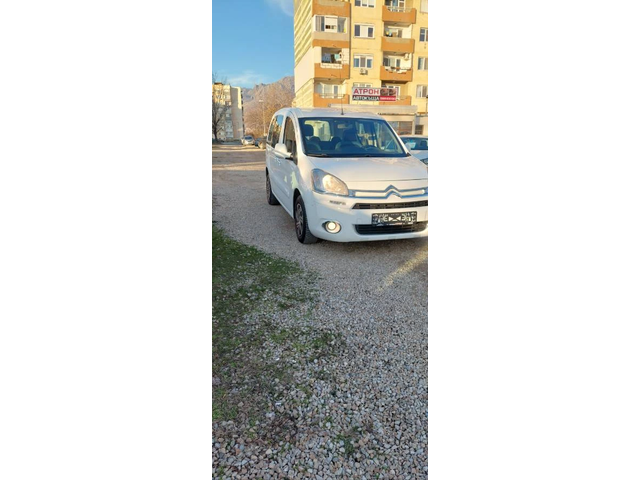 Citroen Berlingo 1.6  HDI клима - автомобили, коли, обяви за нови и употребявани 2