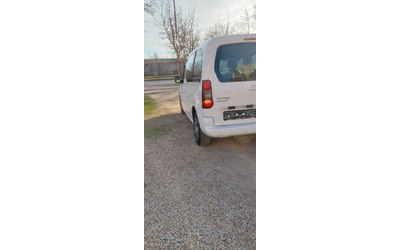Citroen Berlingo 1.6  HDI клима - автомобили, коли, обяви за нови и употребявани 6