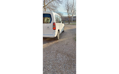 Citroen Berlingo 1.6  HDI клима - автомобили, коли, обяви за нови и употребявани 8