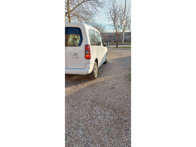 Citroen Berlingo 1.6  HDI клима - автомобили, коли, обяви за нови и употребявани 8