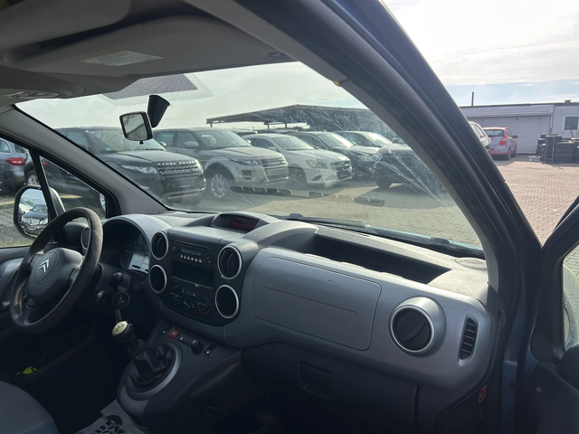 Citroen Berlingo 1.6HDI 4+ 1 EURO 5 - автомобили, коли, обяви за нови и употребявани 12