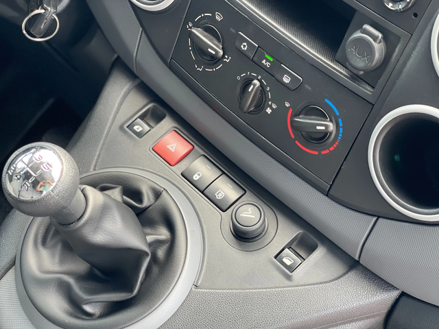 Citroen Berlingo 1.6HDi - автомобили, коли, обяви за нови и употребявани 12