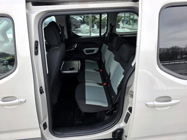 Citroen Berlingo XL/1.5HDI/130 - автомобили, коли, обяви за нови и употребявани 11