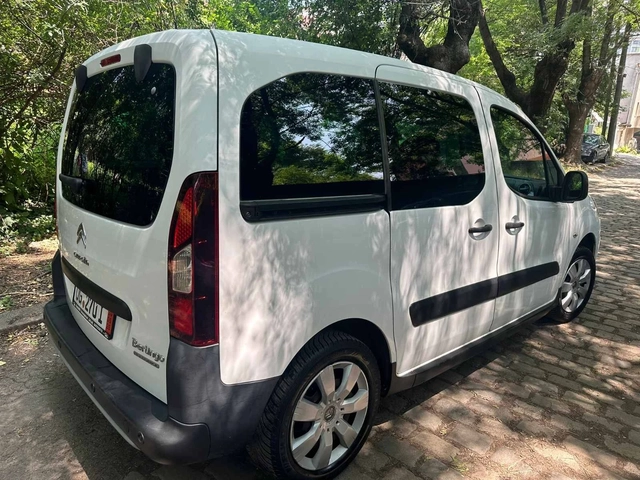 Citroen Berlingo CDi - автомобили, коли, обяви за нови и употребявани 5
