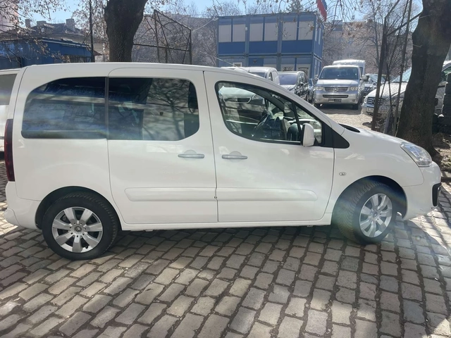 Citroen Berlingo CDi - автомобили, коли, обяви за нови и употребявани 3