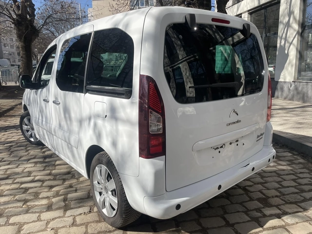 Citroen Berlingo CDi - автомобили, коли, обяви за нови и употребявани 4