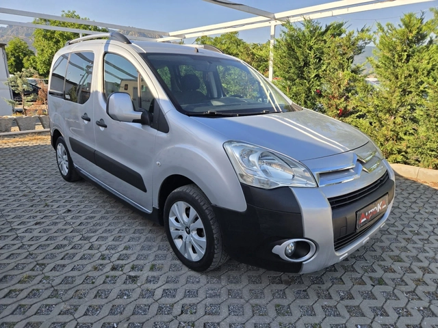 Citroen Berlingo 1.6i= КЛИМАТИК= XTR= EURO 5A - автомобили, коли, обяви за нови и употребявани 1