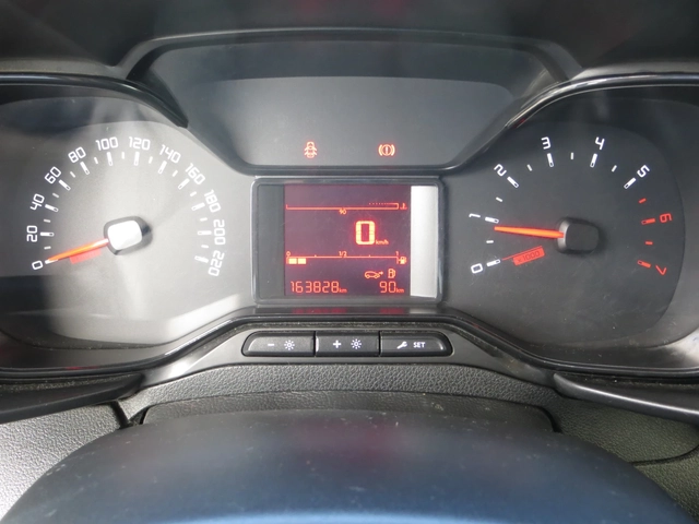 Citroen Berlingo 1, 5 HDI - автомобили, коли, обяви за нови и употребявани 9