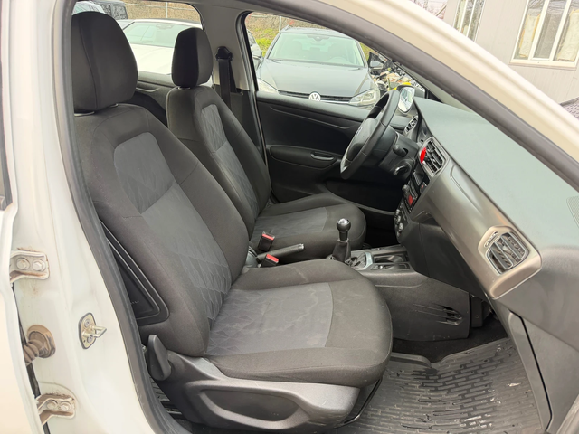 Citroen C-Elysee 1.2i ПЪРВИ СОБСТВЕНИК 175560КМ - автомобили, коли, обяви за нови и употребявани 9