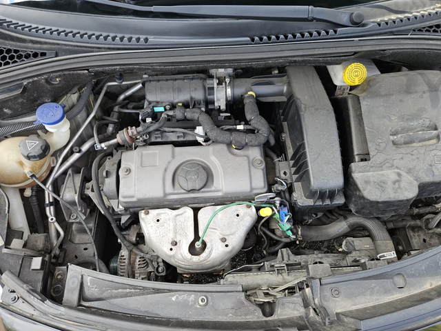 Citroen C3 1.1i-60кс= 137.000км= 4ЦИЛИНДЪРА= АВТОПИЛОТ - автомобили, коли, обяви за нови и употребявани 16