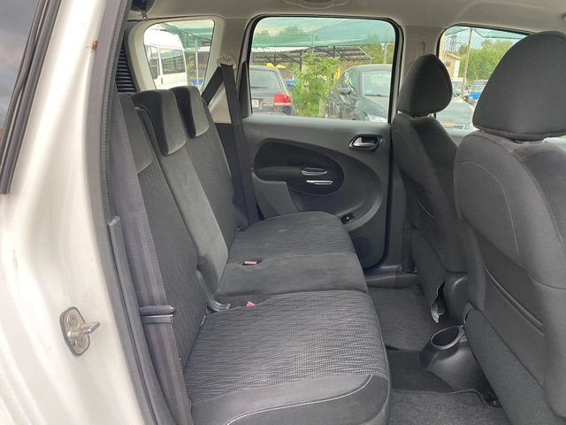 Citroen C3 Picasso 1.6 HDI/АВТОМАТИК/ТОП/ ЛИЗИНГ!!!! - автомобили, коли, обяви за нови и употребявани 11