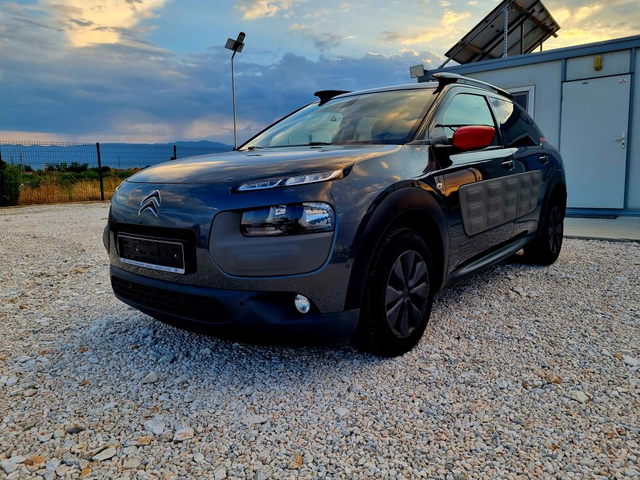 Citroen C4 Cactus 1.2 i 82ks.Navi Evro 6 - автомобили, коли, обяви за нови и употребявани 0
