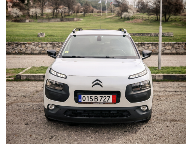 Citroen C4 Cactus 1.6HDI* КАМЕРА* НАВИ* ПАНОРАМА* КОЖА - автомобили, коли, обяви за нови и употребявани 1