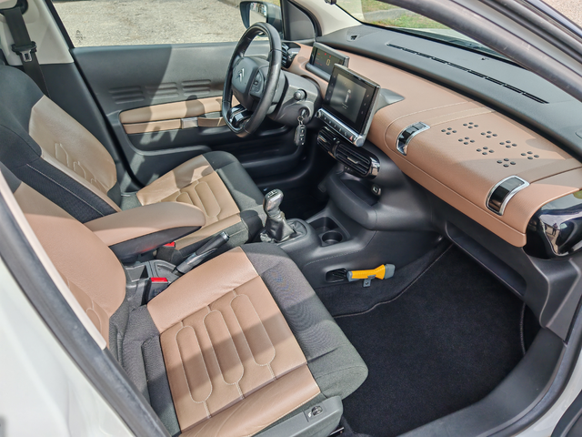 Citroen C4 Cactus 1.6HDI* КАМЕРА* НАВИ* ПАНОРАМА* КОЖА - автомобили, коли, обяви за нови и употребявани 9