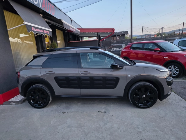 Citroen C4 Cactus 1.2I-110к.с EURO 6B-НАВИГАЦИЯ-ШВЕЙЦАРИЯ - автомобили, коли, обяви за нови и употребявани 4