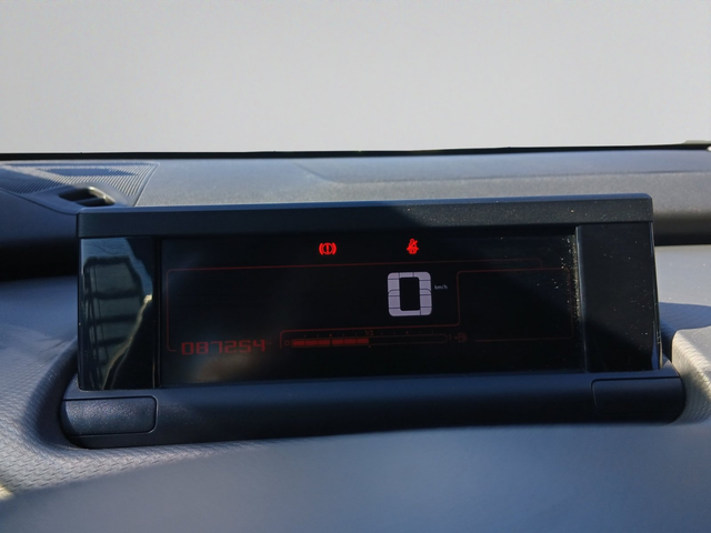 Citroen C4 CACTUS FEEL 1.2i PureTech 110 BVM6 E6 - автомобили, коли, обяви за нови и употребявани 11