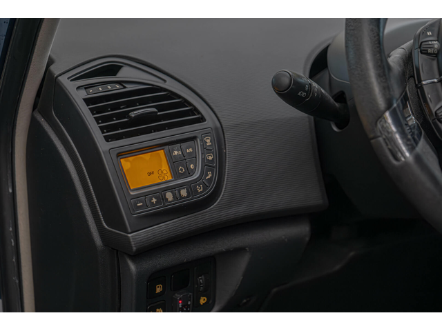 Citroen C4 Picasso 1.6i/LPG/2x-Climatronik/10.100 Разход/Парктроник - автомобили, коли, обяви за нови и употребявани 14