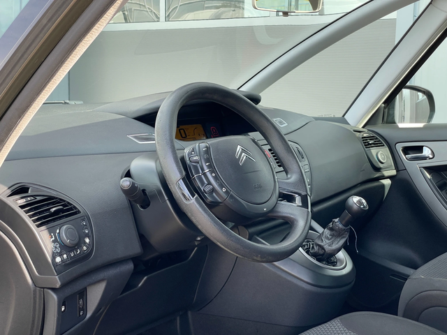 Citroen C4 Picasso 1.6 - автомобили, коли, обяви за нови и употребявани 7