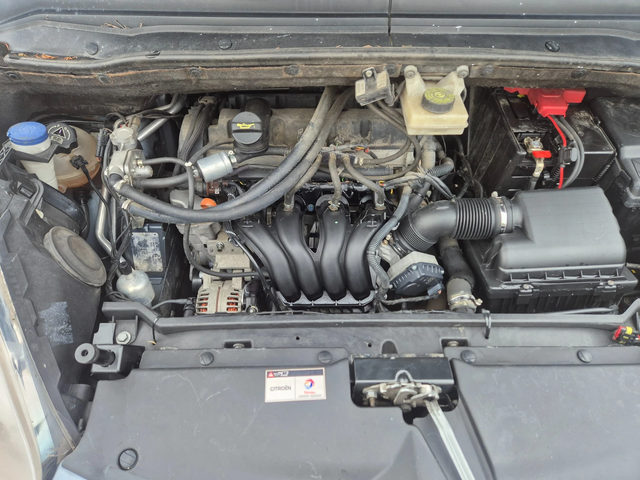 Citroen C4 Picasso 2.0i GAS, 140k.s. - автомобили, коли, обяви за нови и употребявани 16