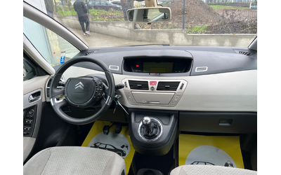 Citroen C4 Picasso 1.8 - автомобили, коли, обяви за нови и употребявани 9
