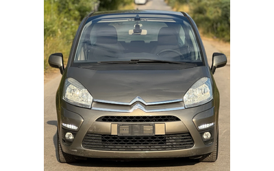 citroen-c4-picasso - 1