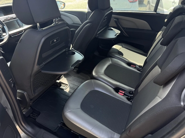 Citroen C4 Picasso 1.6HDI - автомобили, коли, обяви за нови и употребявани 10