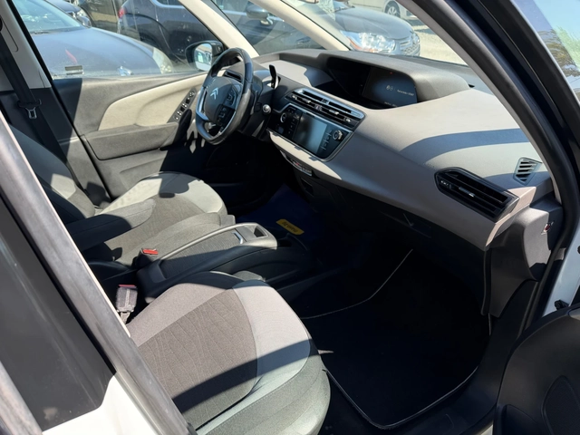 Citroen C4 Picasso 1.6 HDI - автомобили, коли, обяви за нови и употребявани 8
