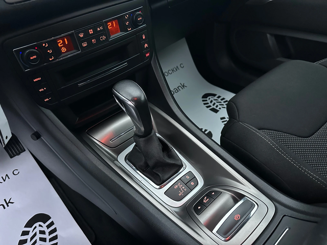 Citroen C5 FACELIFT* LED* NAVI* AVTOMATIK* TOP* - автомобили, коли, обяви за нови и употребявани 11