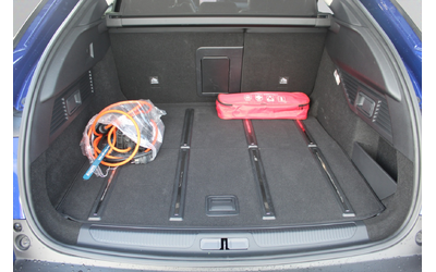 Citroen C5X FEEL PACK Hybrid 225 e-EAT8 E6 - автомобили, коли, обяви за нови и употребявани 6