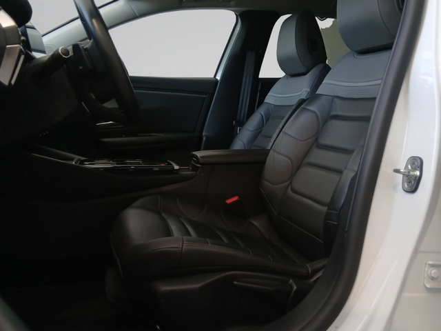 Citroen C5X SHINE PureTech 130 S&S EAT8 E6.4 - автомобили, коли, обяви за нови и употребявани 9