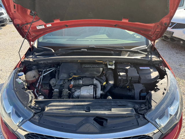 Citroen DS 4 Crossback -1.6HDI-NAVI-KAMERA-LED - автомобили, коли, обяви за нови и употребявани 8