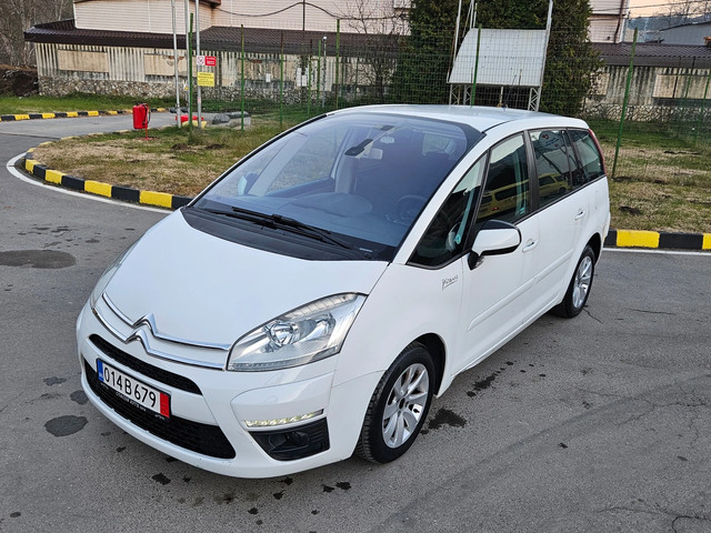 Citroen Grand C4 Picasso 1.6Hdi Facelift/7mesta/6skorosti - автомобили, коли, обяви за нови и употребявани 1