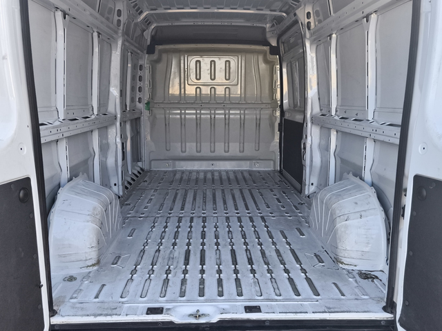 Citroen JUMPER FT 35 L3H2 2.2 BlueHDI 140 BVM6 S&S E6.4 - автомобили, коли, обяви за нови и употребявани 11