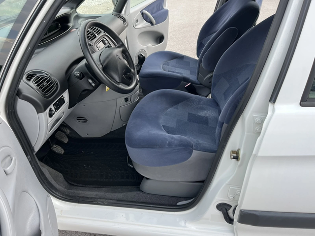 Citroen Xsara picasso 2.0HDI 90кс КЛИМАТРОНИК АВТОПИЛОТ - автомобили, коли, обяви за нови и употребявани 7