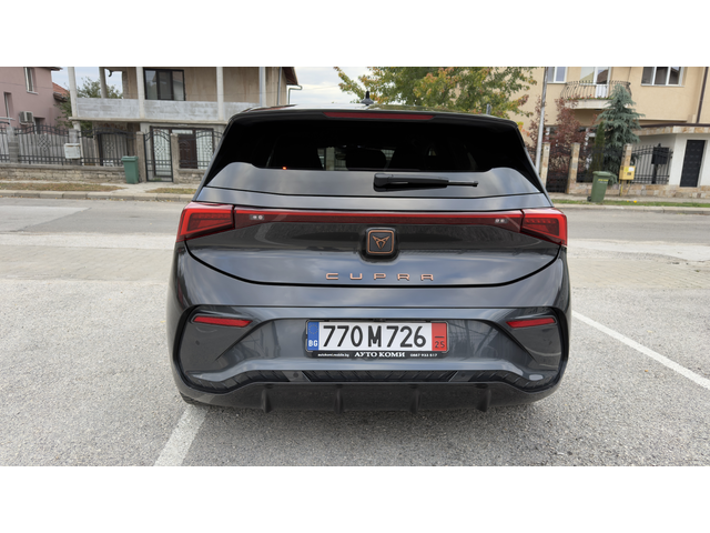Cupra Born, 2023 г., 36000 км, 204 к.с. - автомобили, коли, обяви за нови и употребявани 3