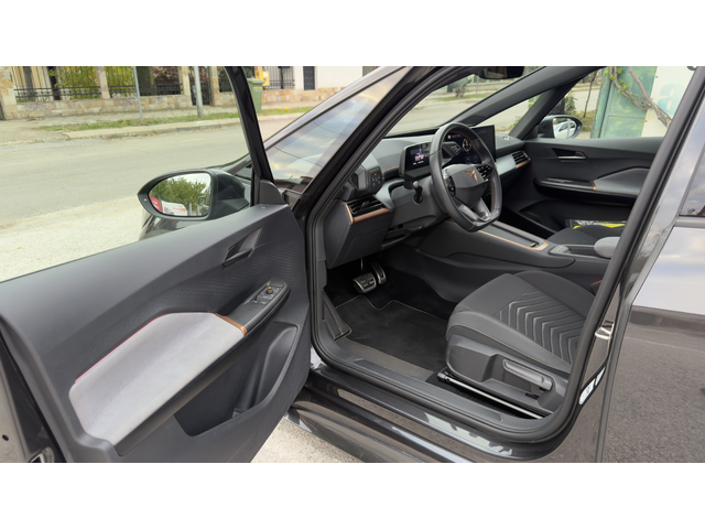 Cupra Born, 2023 г., 36000 км, 204 к.с. - автомобили, коли, обяви за нови и употребявани 8