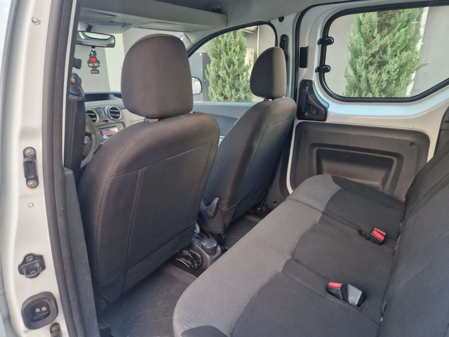 Dacia Dokker 1.5 / 90 к. с. - автомобили, коли, обяви за нови и употребявани 15