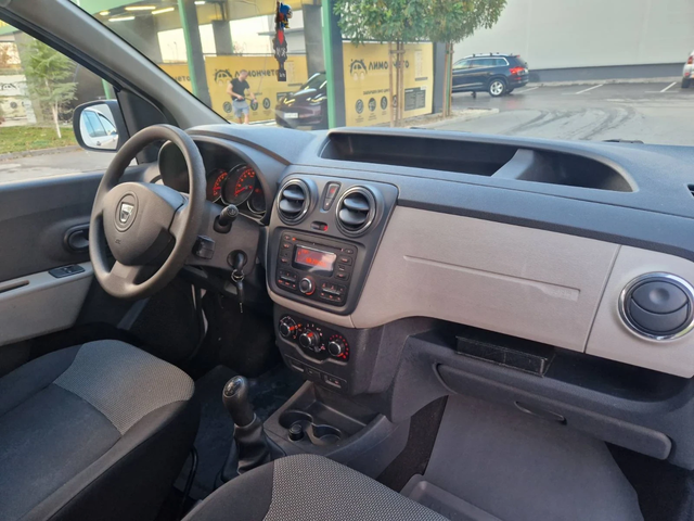 Dacia Dokker 1.5 / 90 к. с. - автомобили, коли, обяви за нови и употребявани 8
