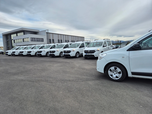 Dacia Dokker N-1= 1.5DCI - автомобили, коли, обяви за нови и употребявани 0