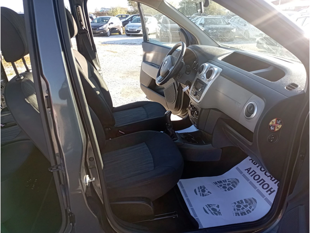 Dacia Dokker 5 врати, Италия - автомобили, коли, обяви за нови и употребявани 9