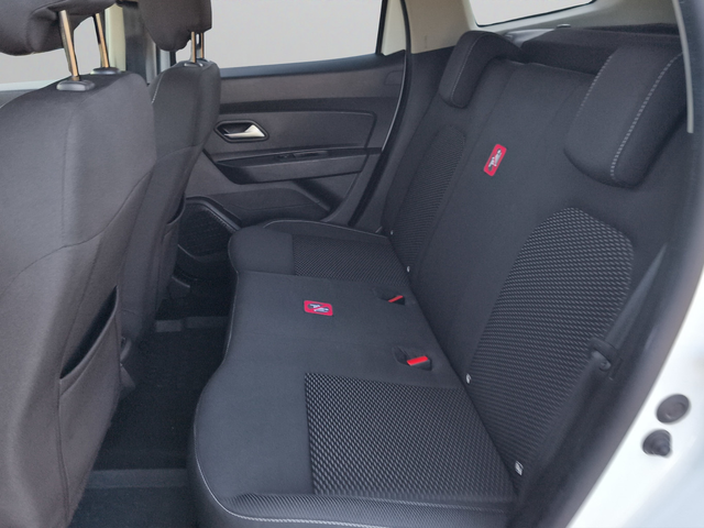 Dacia DUSTER 1.5 dCi 116hp BVM6 4WD E6 - автомобили, коли, обяви за нови и употребявани 11