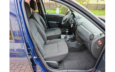 Dacia Duster ===1.5DCI-4x4=== - автомобили, коли, обяви за нови и употребявани 8