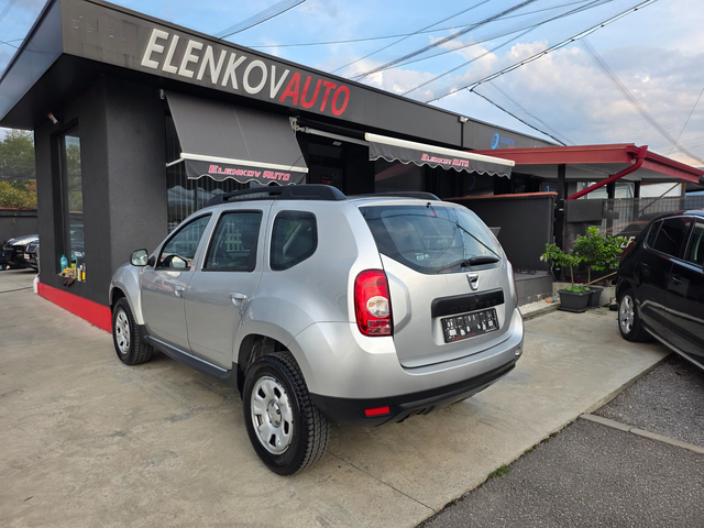 Dacia Duster 1.6i-105к.с EURO 5-4Х4-КЛИМАТИК-ШВЕЙЦАРИЯ - автомобили, коли, обяви за нови и употребявани 5