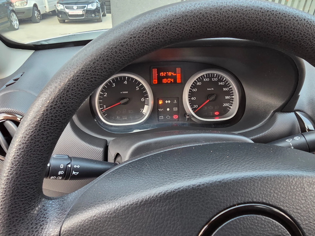 Dacia Duster 1.6i-105к.с EURO 5-4Х4-КЛИМАТИК-ШВЕЙЦАРИЯ - автомобили, коли, обяви за нови и употребявани 8