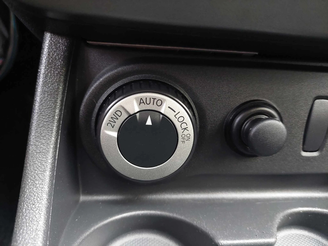 Dacia Duster 1,5dci 110ps 4X4 - автомобили, коли, обяви за нови и употребявани 11