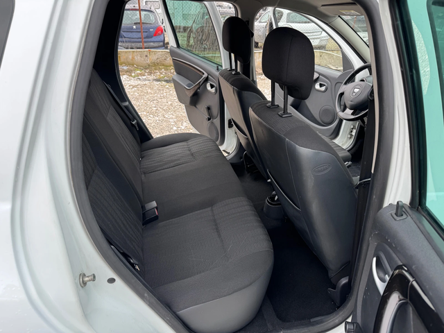 Dacia Duster 1.5DCI-4X4 - автомобили, коли, обяви за нови и употребявани 12