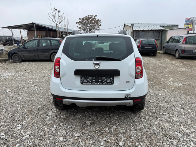 Dacia Duster 1.5DCI-4X4 - автомобили, коли, обяви за нови и употребявани 4
